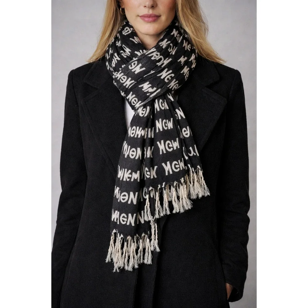 100% Cashmere Scarf Wrap Shawl Pashmina Black White Preppy Business NYC Print‎